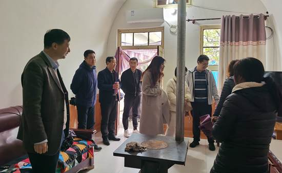 成人导航
组织教工党员赴富平爱国主义教育基地参观学习IMG_20210402_101948