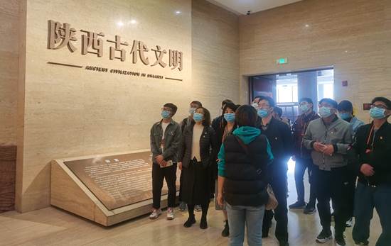 机电成人导航
师生党员参观陕西历史博物馆2